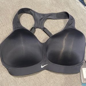 NWT High Support Nike Pro Sports Bra 34DD